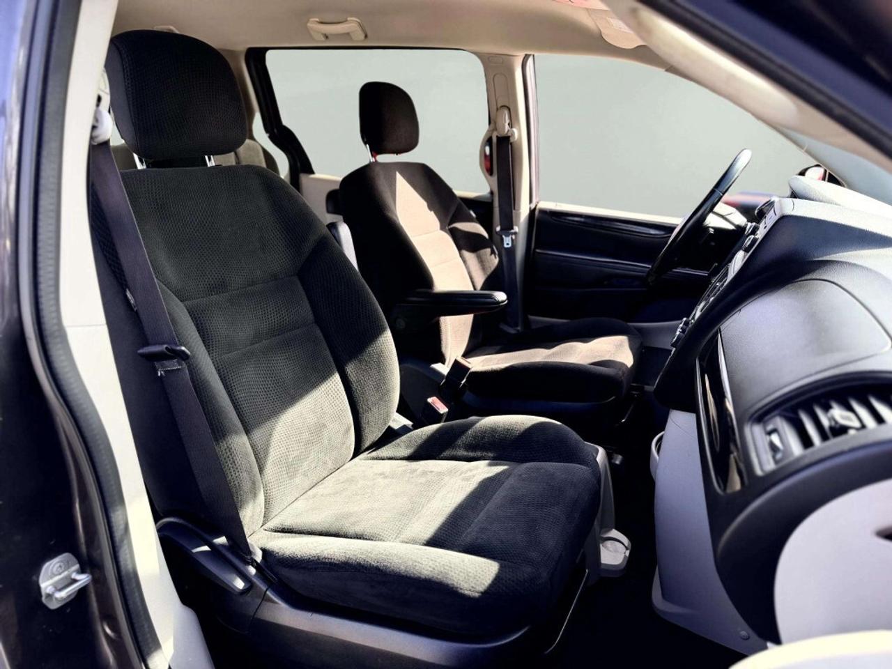 2015 Dodge Grand Caravan SXT Photo