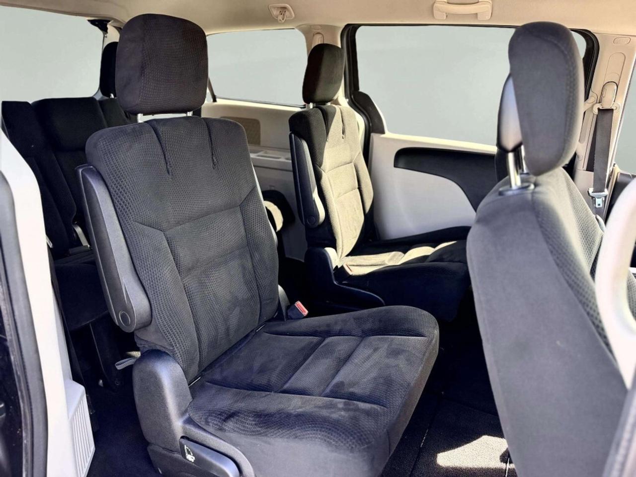 2015 Dodge Grand Caravan SXT Photo