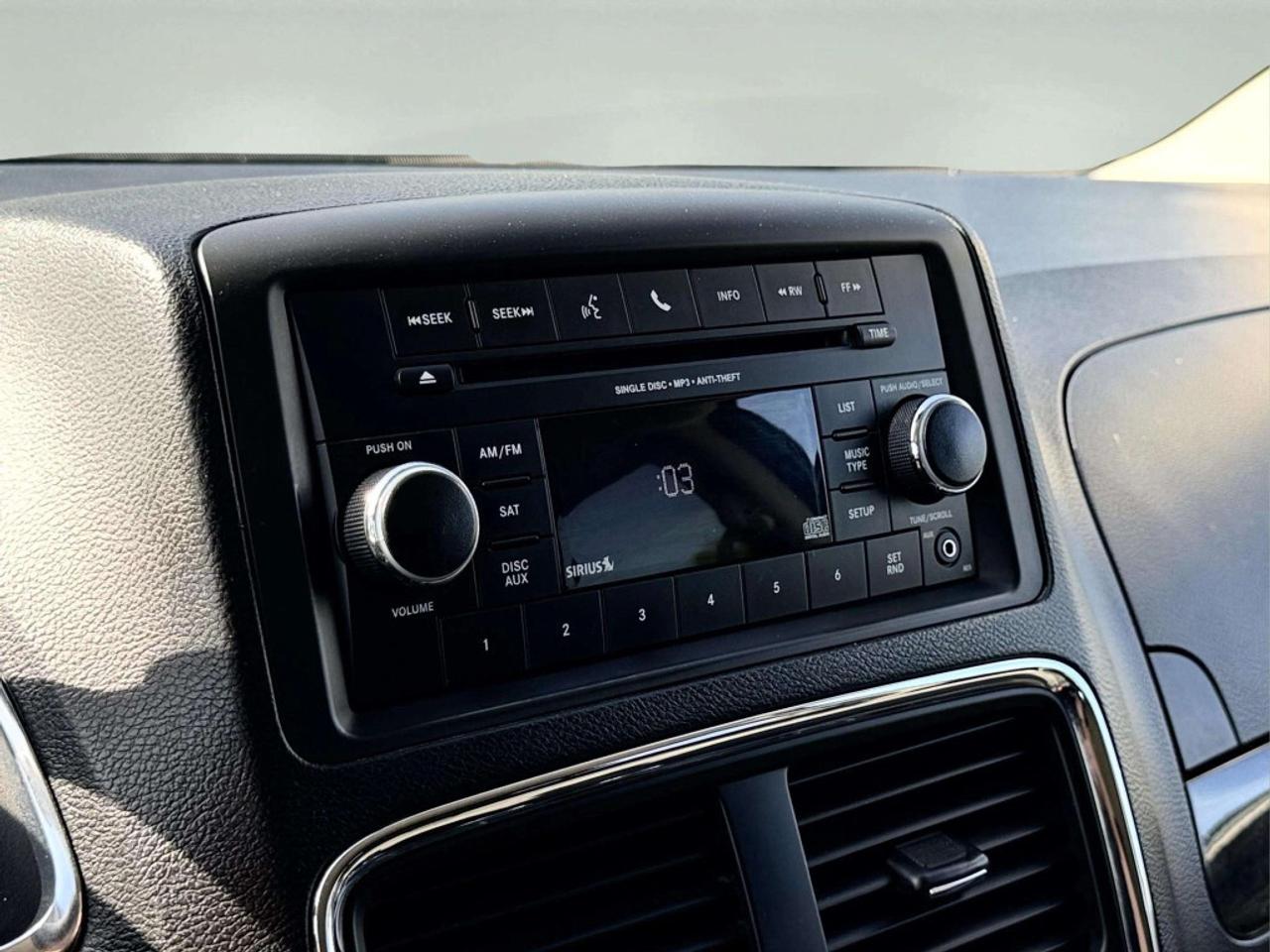 2015 Dodge Grand Caravan SXT Photo