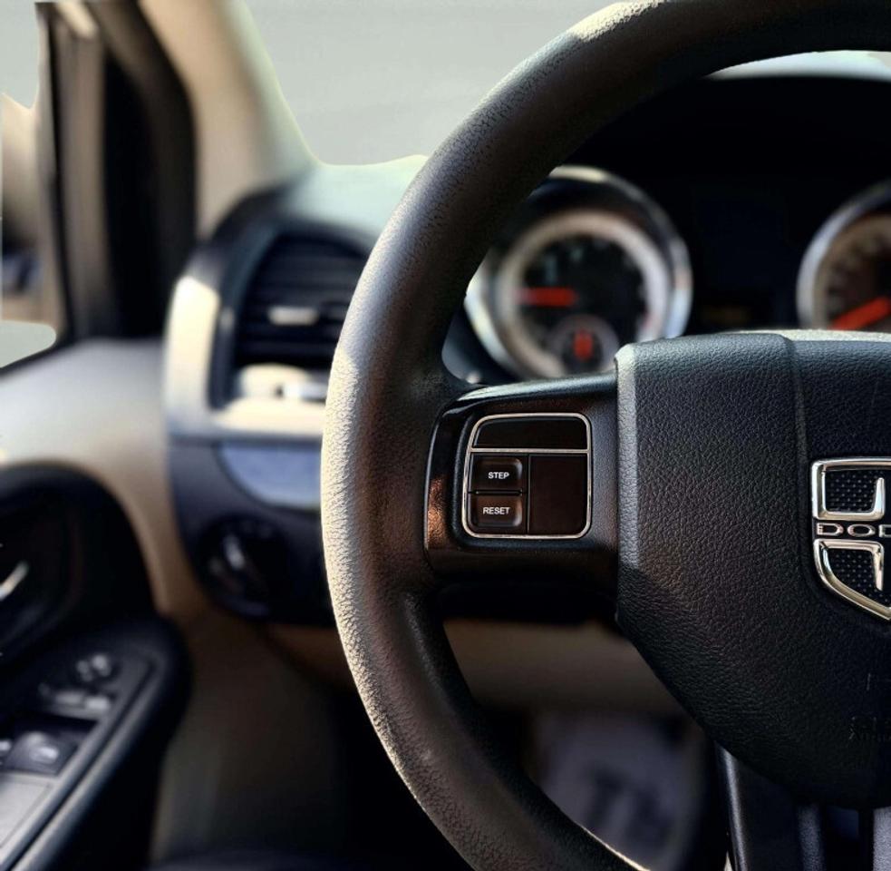 2017 Dodge Grand Caravan SXT Photo