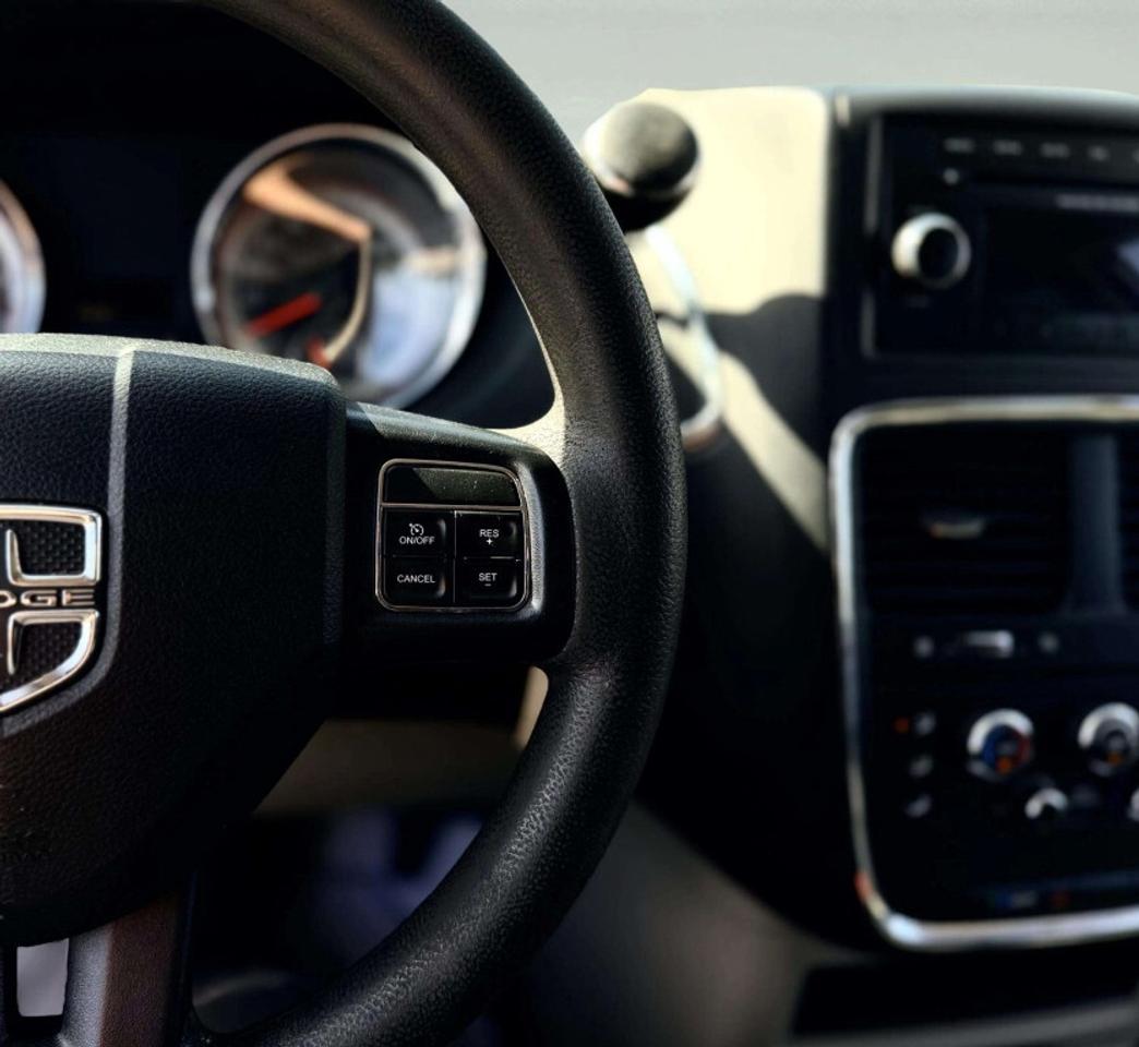 2017 Dodge Grand Caravan SXT Photo