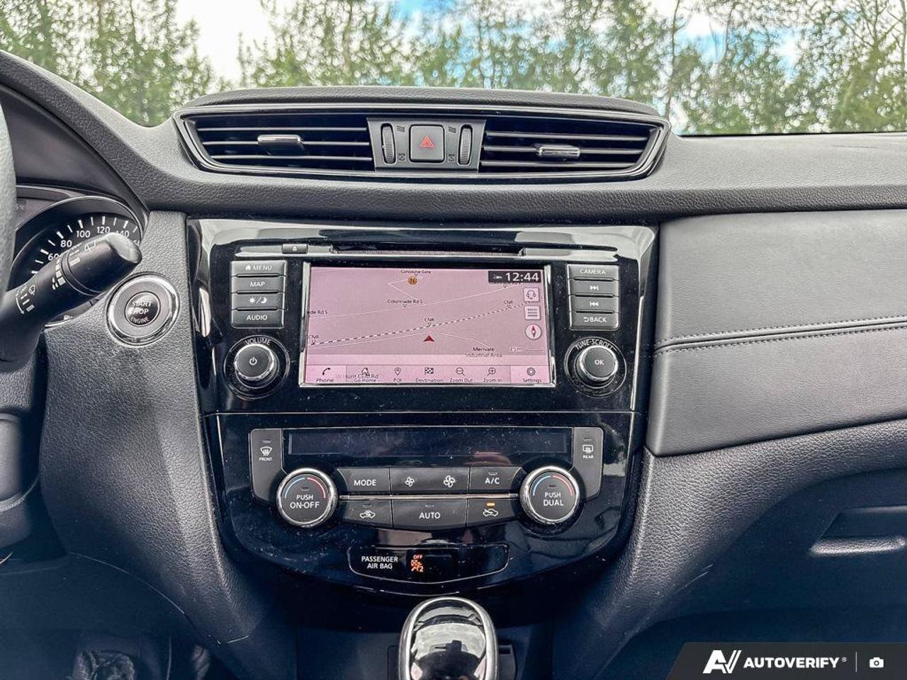 2019 Nissan Rogue SL Photo