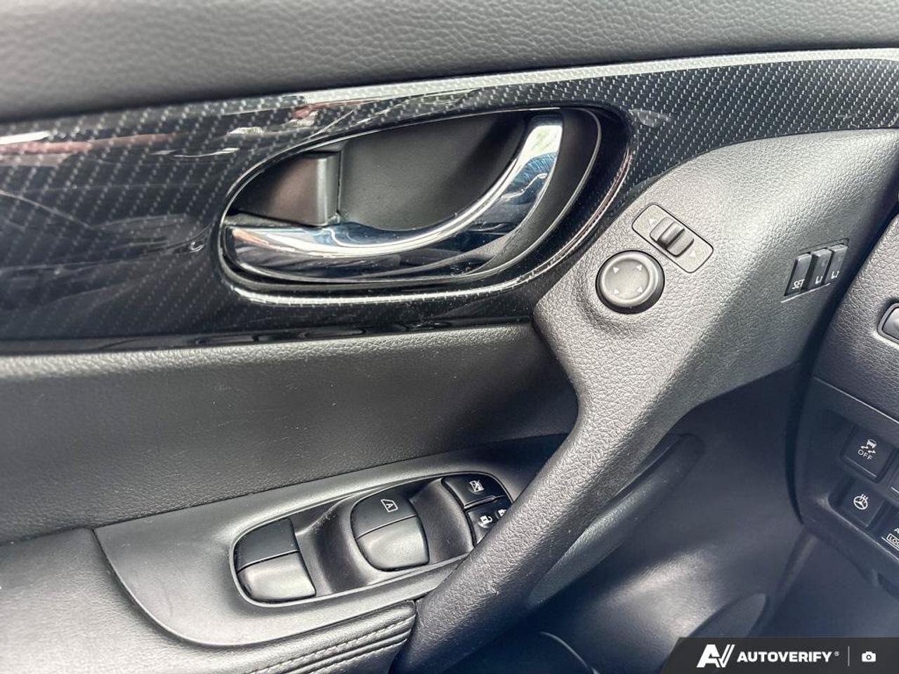 2019 Nissan Rogue SL Photo