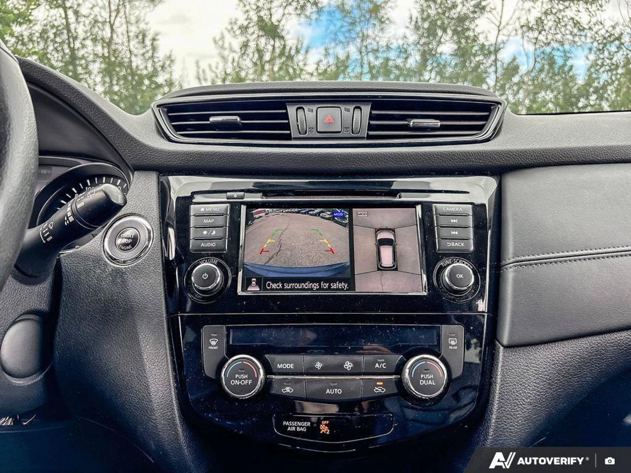 2019 Nissan Rogue SL Photo