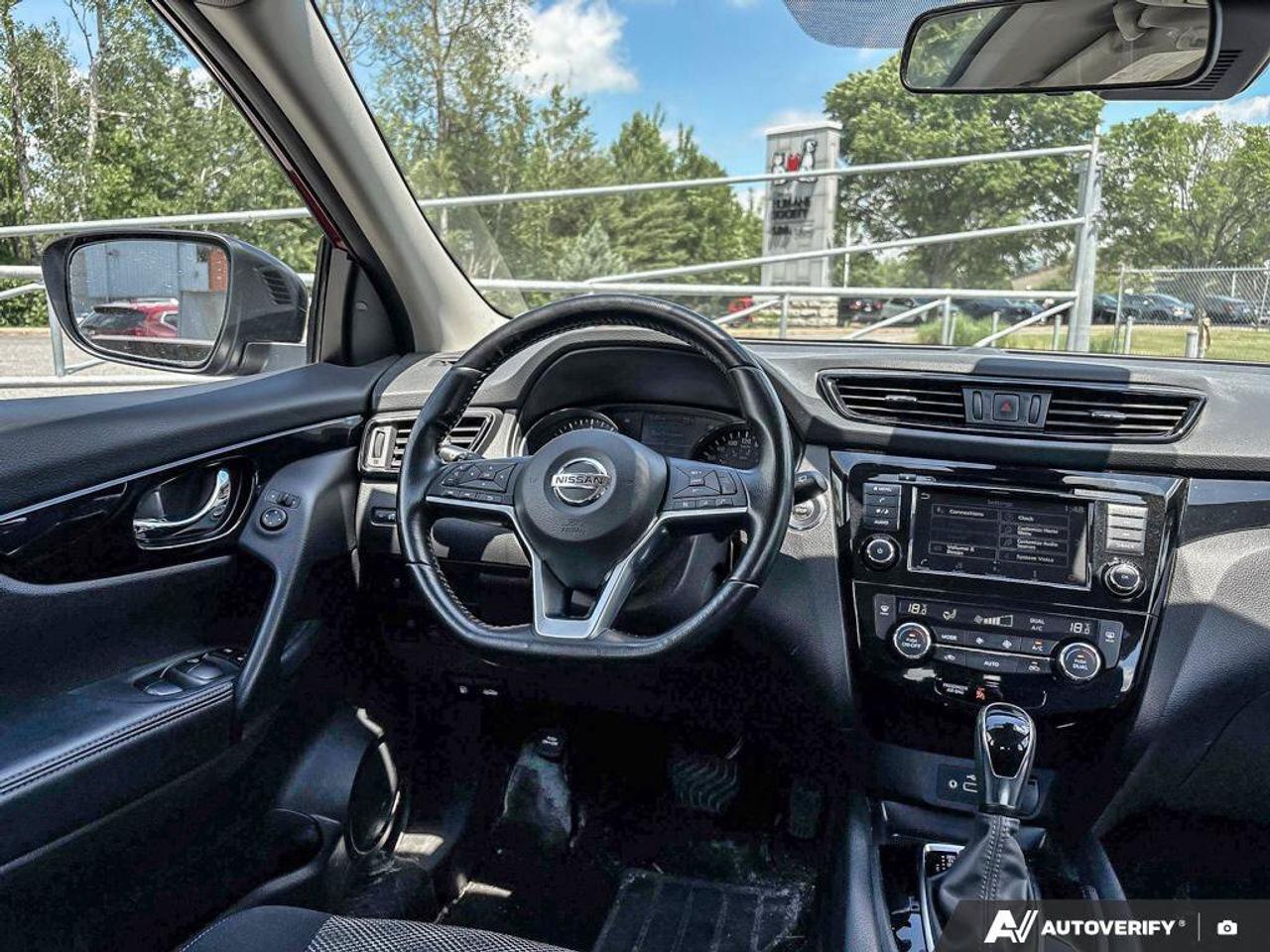2020 Nissan Qashqai  Photo