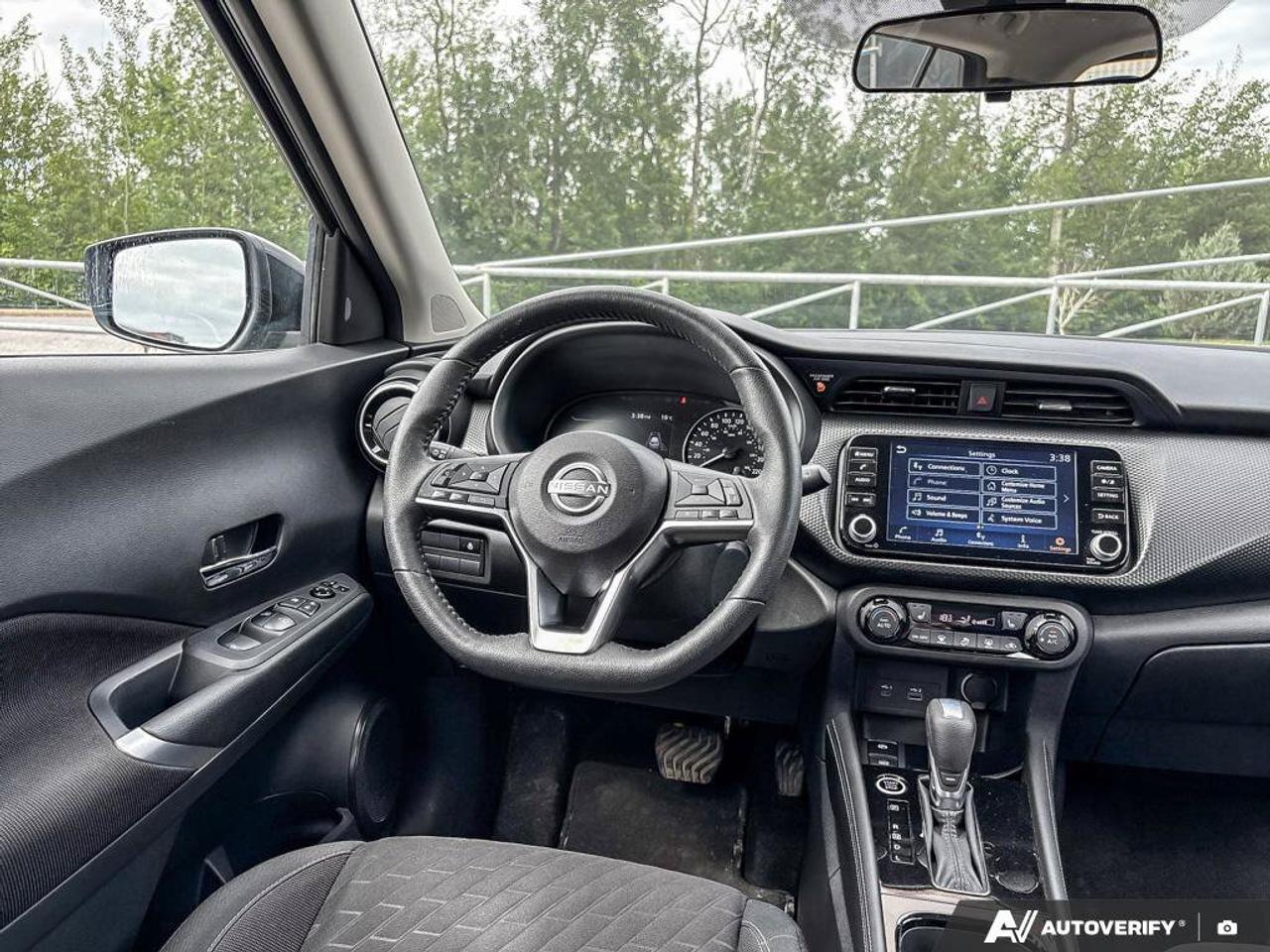 2024 Nissan Kicks SV Photo