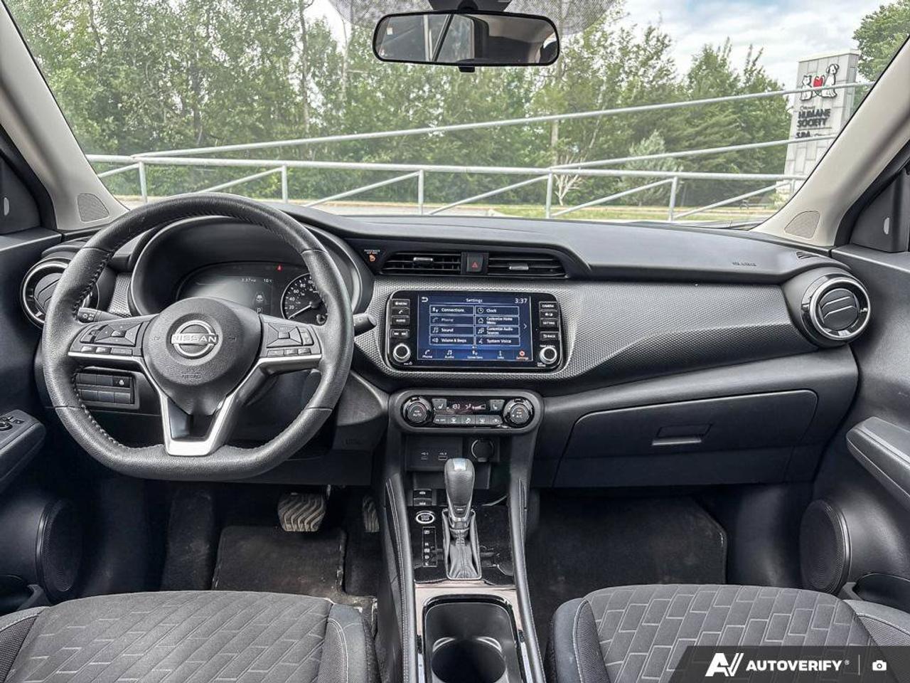 2024 Nissan Kicks SV Photo