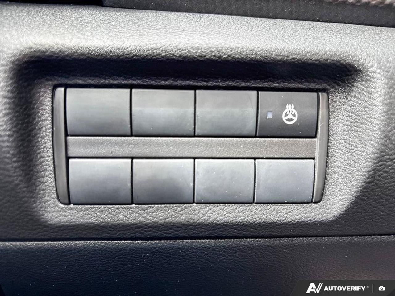 2024 Nissan Kicks SV Photo