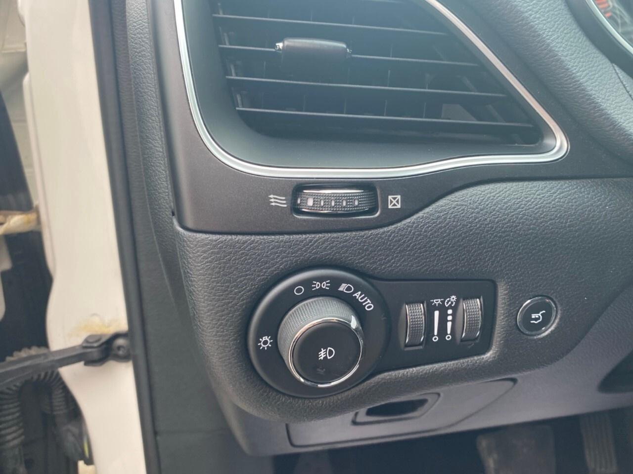 2019 Jeep Cherokee Trailhawk 4X4 Photo