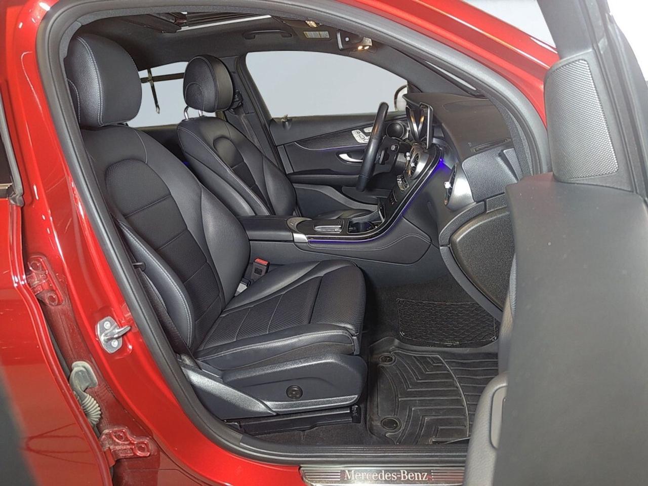 2020 Mercedes-Benz GLC-Class GLC 300 AMG Pkg 4MATIC /NAVI/Sunroof/Leather/Car P Photo