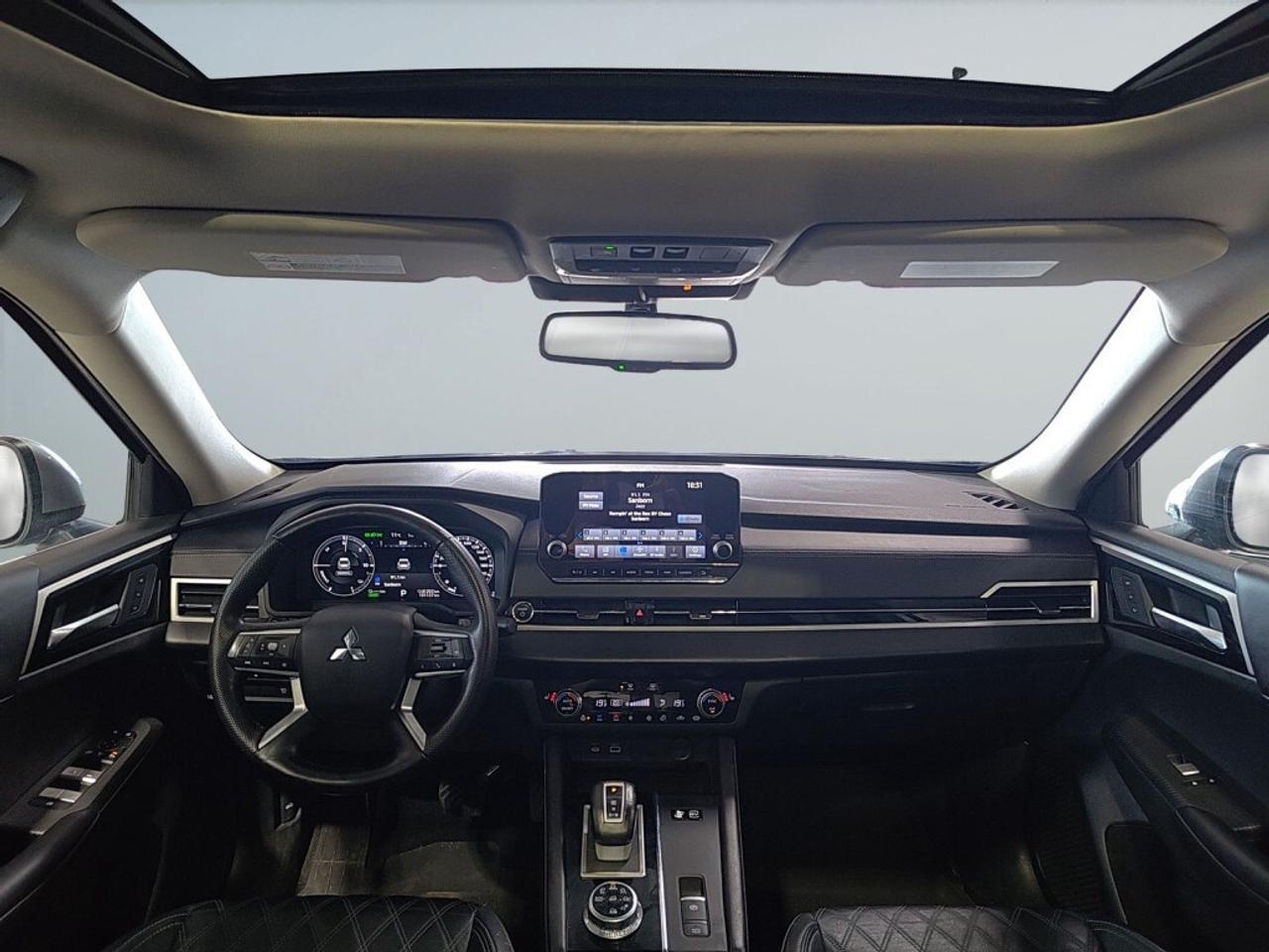 2023 Mitsubishi Outlander PHEV 7 Seater/ Ralliart AWD/Leather/NAVI/Sunroof/Remote Photo