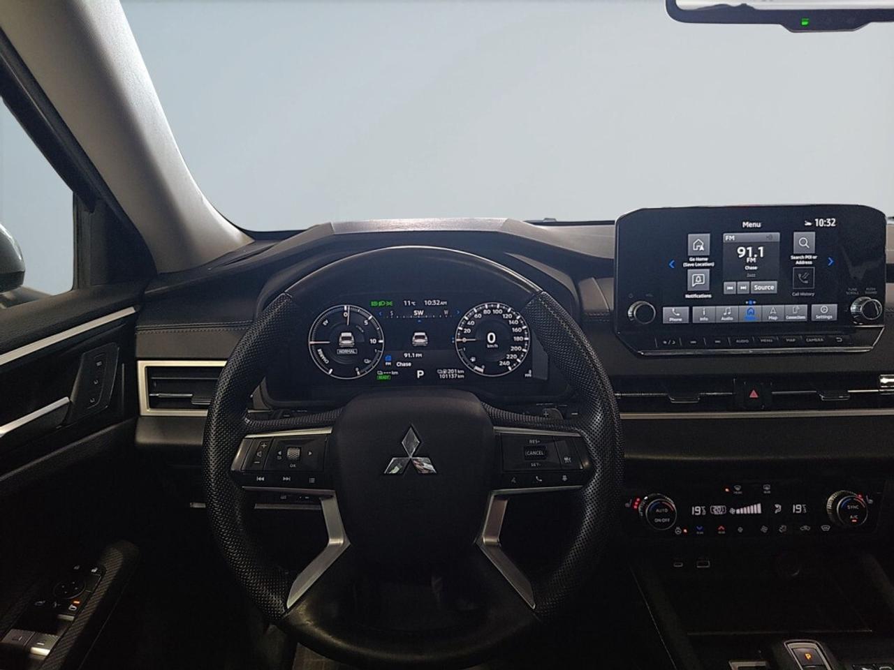 2023 Mitsubishi Outlander PHEV 7 Seater/ Ralliart AWD/Leather/NAVI/Sunroof/Remote Photo