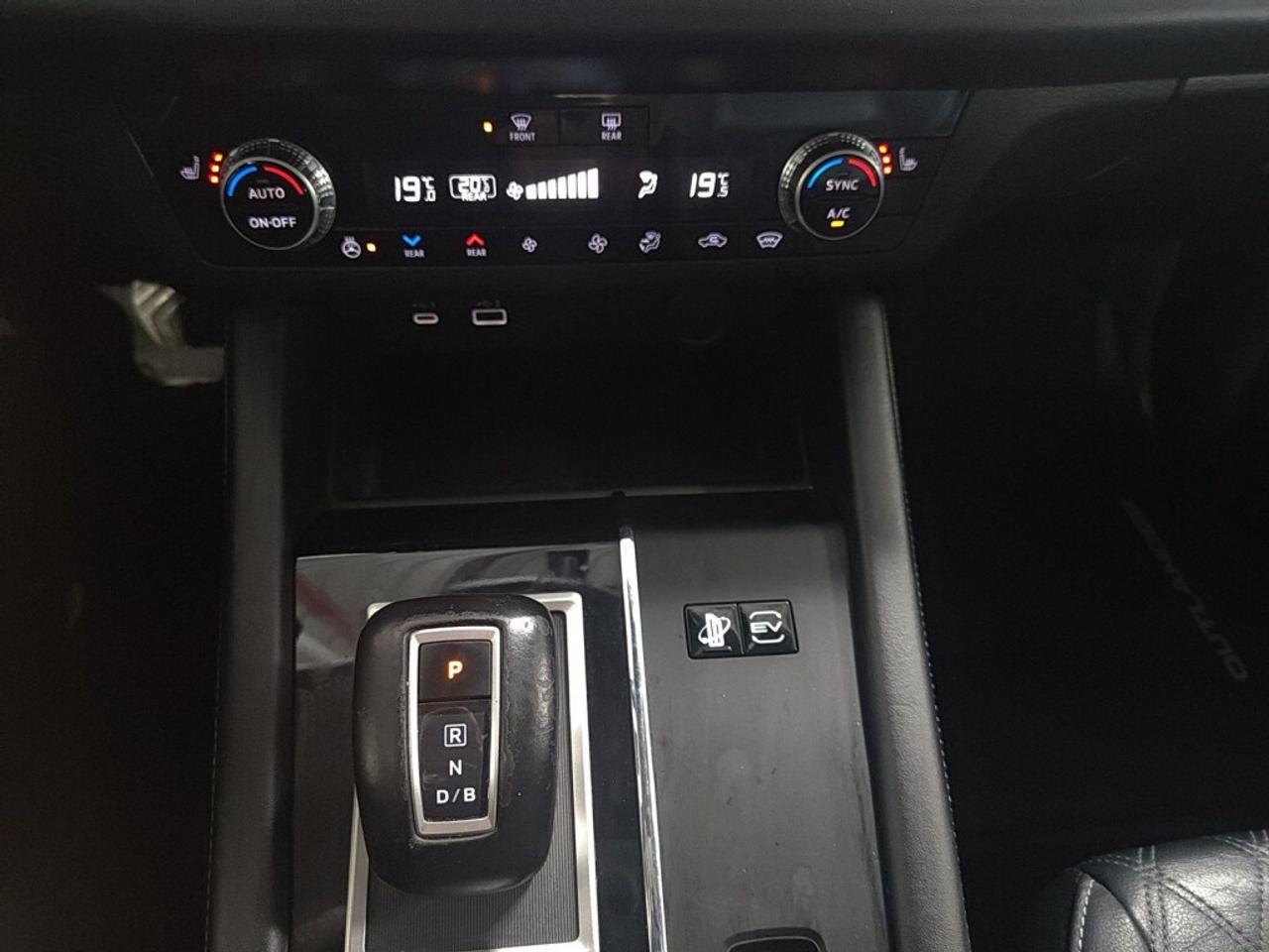 2023 Mitsubishi Outlander PHEV 7 Seater/ Ralliart AWD/Leather/NAVI/Sunroof/Remote Photo