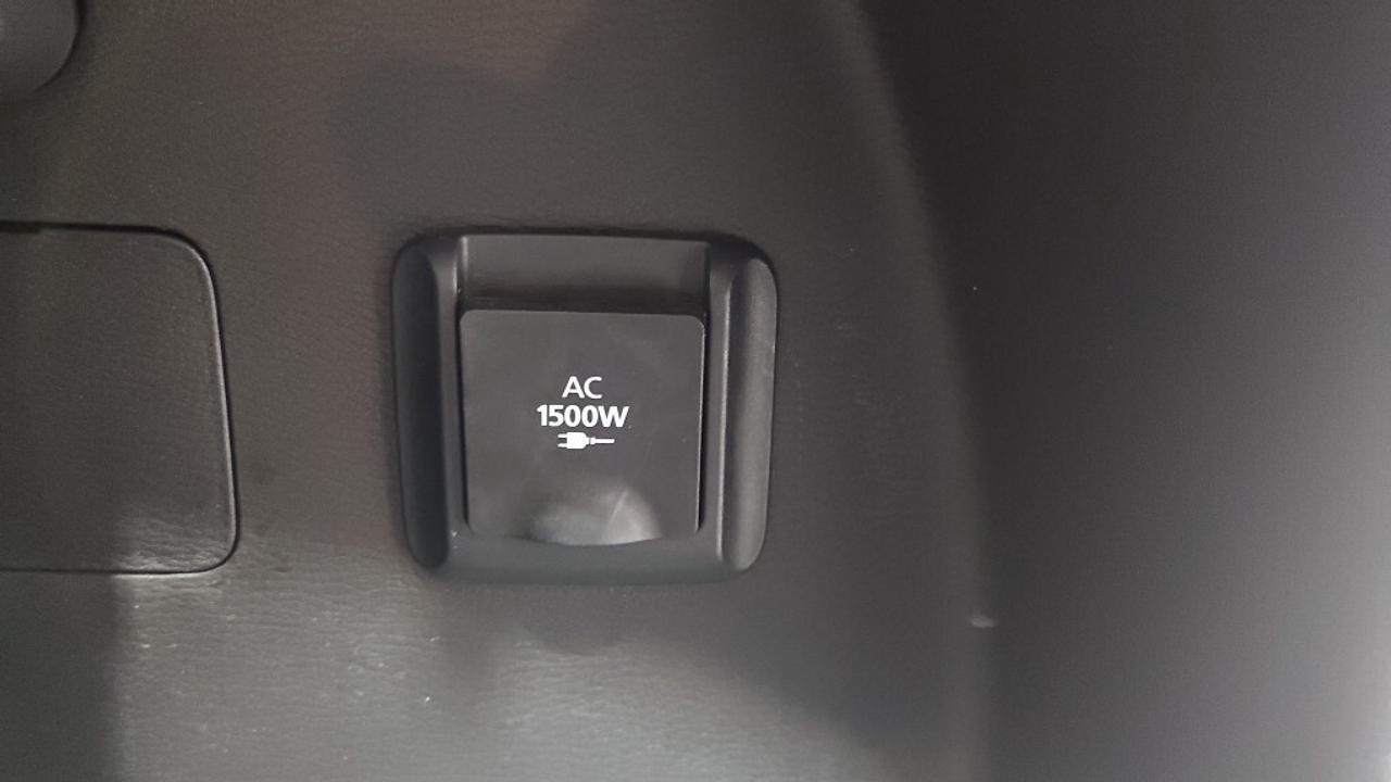 2023 Mitsubishi Outlander PHEV 7 Seater/ Ralliart AWD/Leather/NAVI/Sunroof/Remote Photo