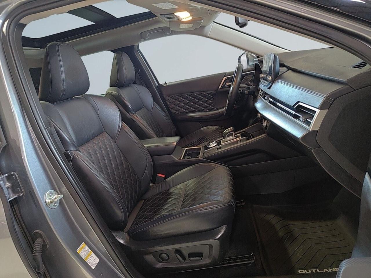 2023 Mitsubishi Outlander PHEV 7 Seater/ Ralliart AWD/Leather/NAVI/Sunroof/Remote Photo