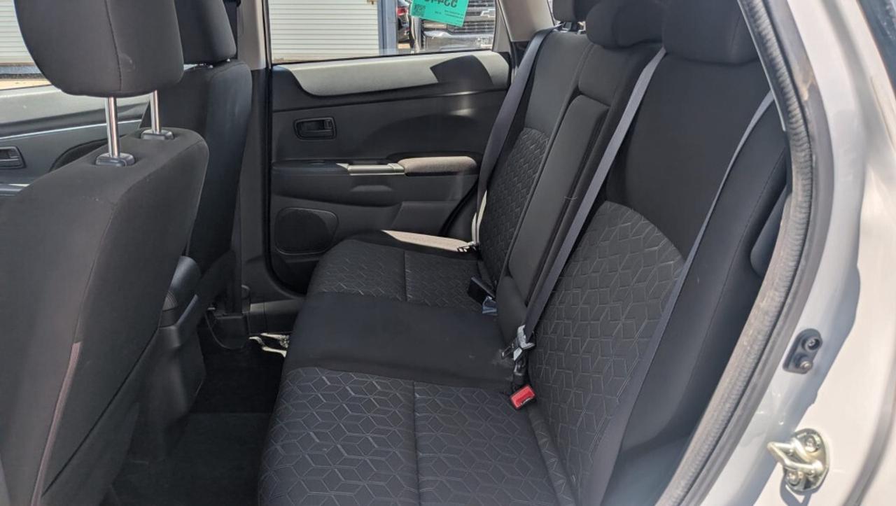 2022 Mitsubishi RVR ES AWD/ Heated Seats/BAck up Cam/ Blueototh/Clean Photo