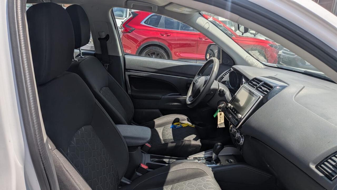 2022 Mitsubishi RVR ES AWD/ Heated Seats/BAck up Cam/ Blueototh/Clean Photo