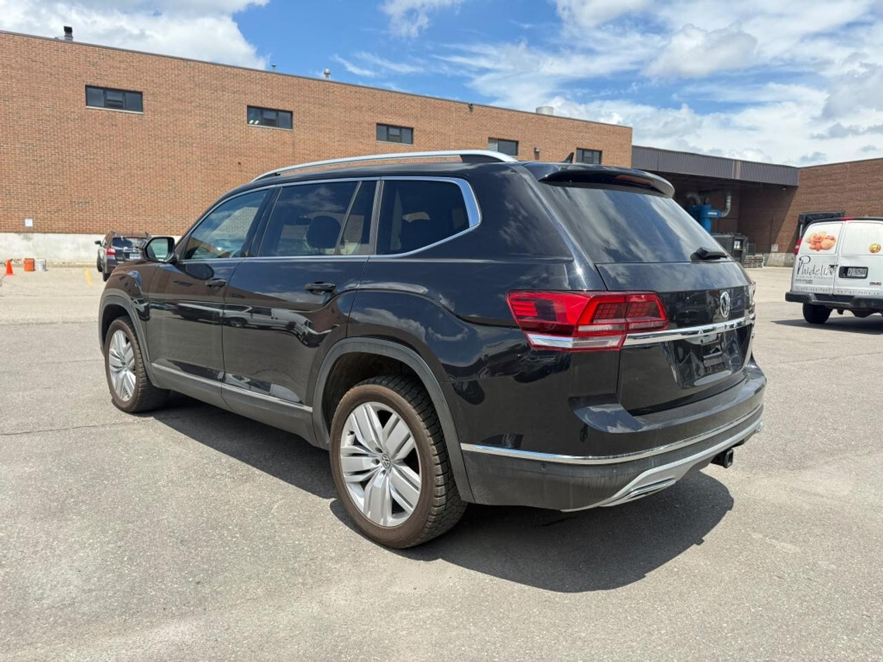 2019 Volkswagen Atlas Execline   7 Passenger   Cooled Leather Seats   Pa Photo4