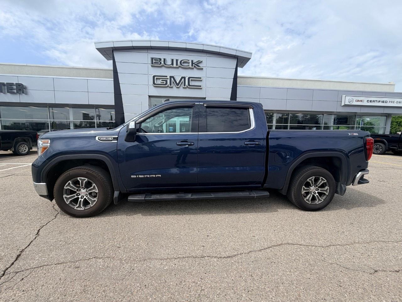 2020 GMC Sierra 1500 Crew Cab Short Box 4-Wheel Drive SLE Photo