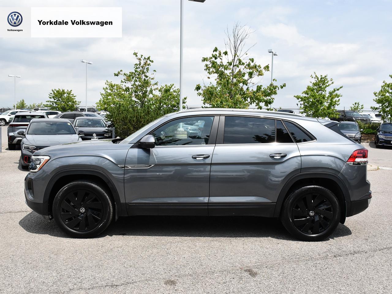 2024 Volkswagen Atlas Cross Sport  Photo2