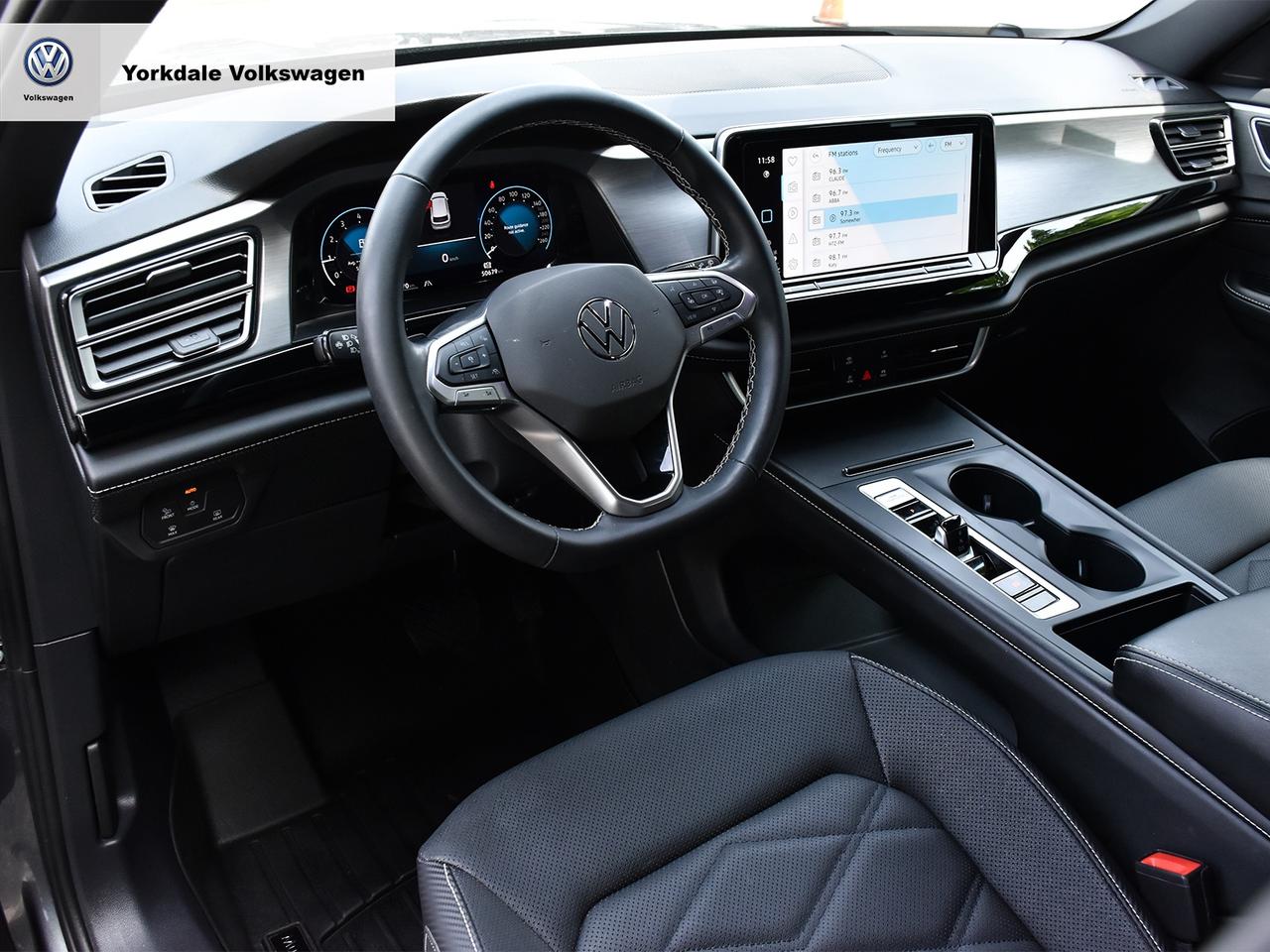 2024 Volkswagen Atlas Cross Sport  Photo