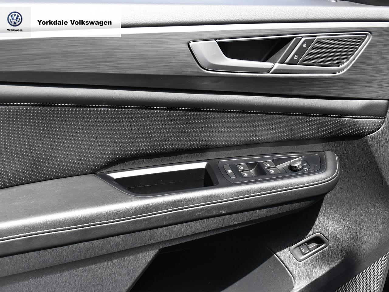 2024 Volkswagen Atlas Cross Sport  Photo