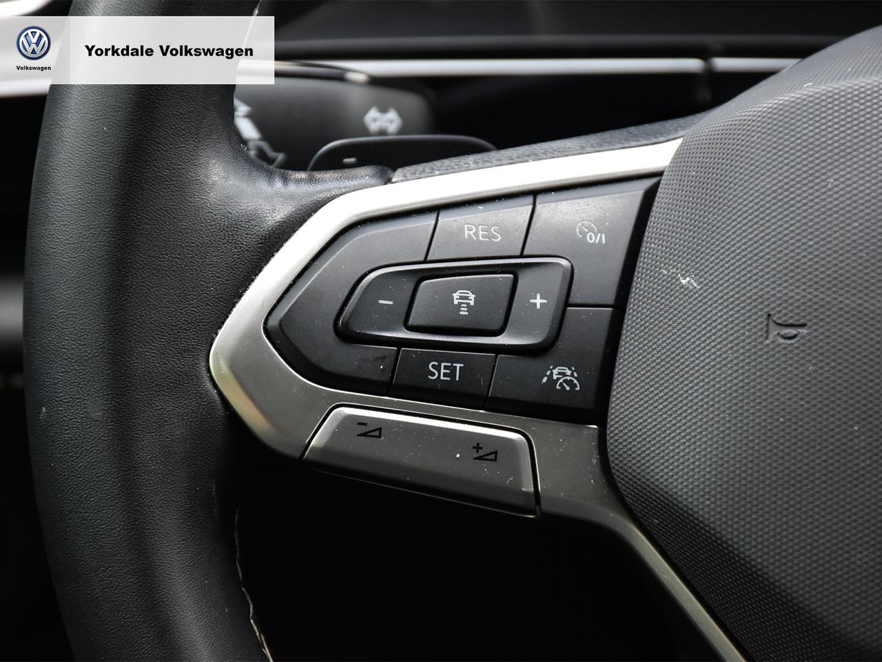 2024 Volkswagen Atlas Cross Sport  Photo