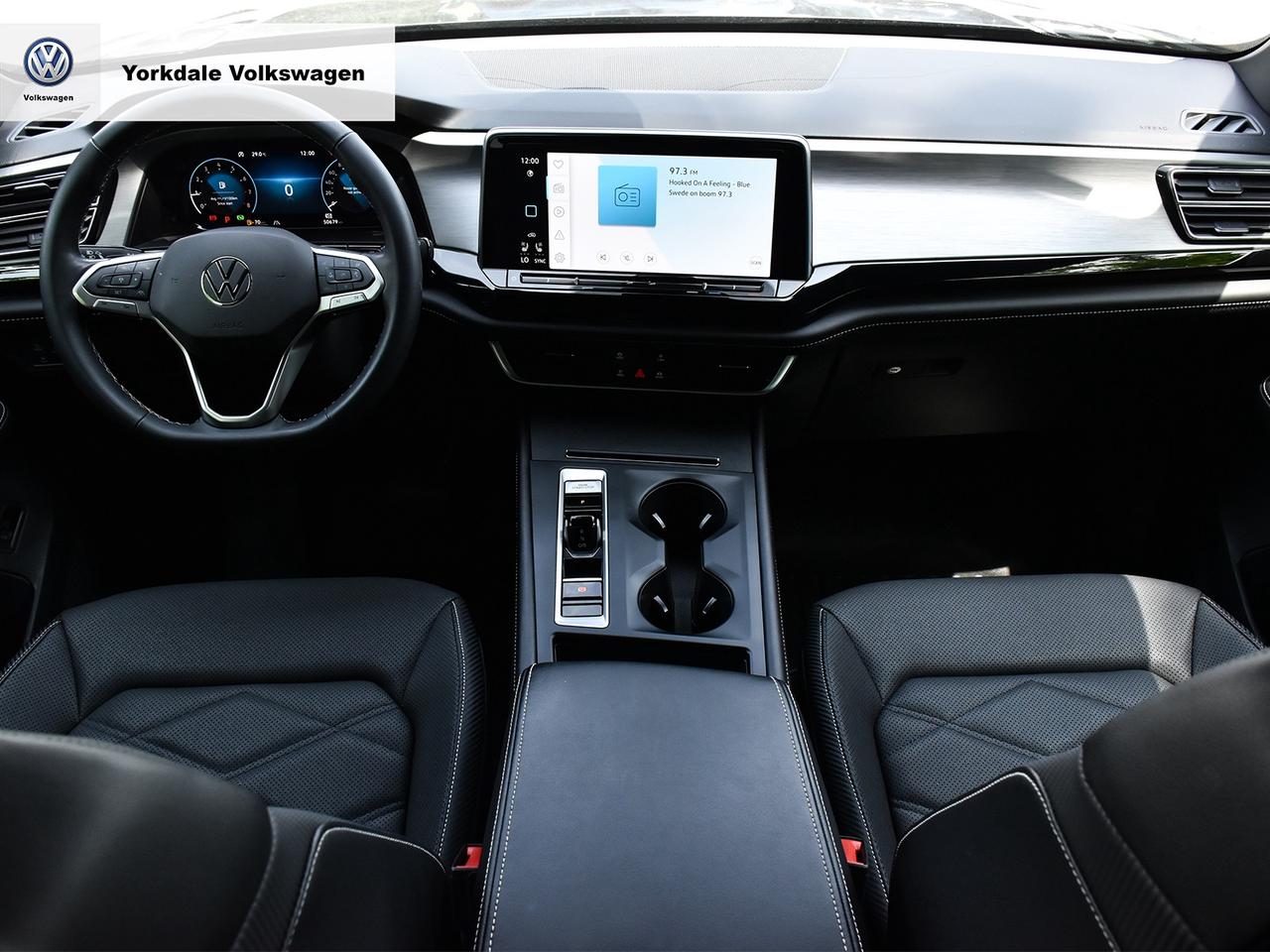 2024 Volkswagen Atlas Cross Sport  Photo