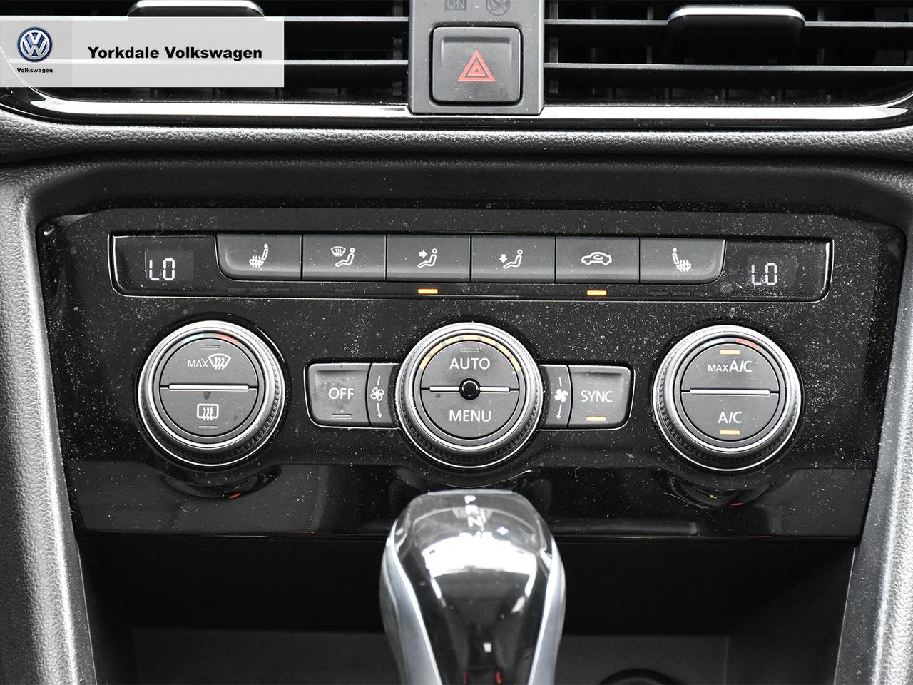 2022 Volkswagen Taos  Photo