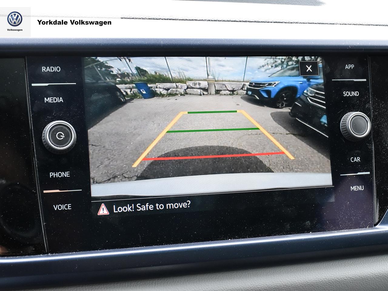 2022 Volkswagen Taos  Photo
