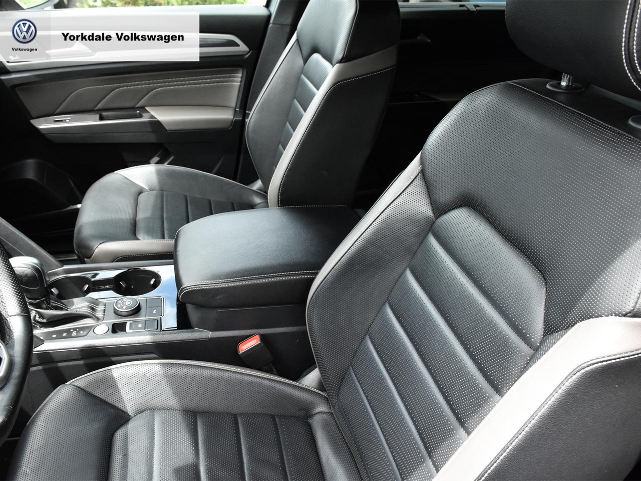 2023 Volkswagen Atlas Cross Sport  Photo