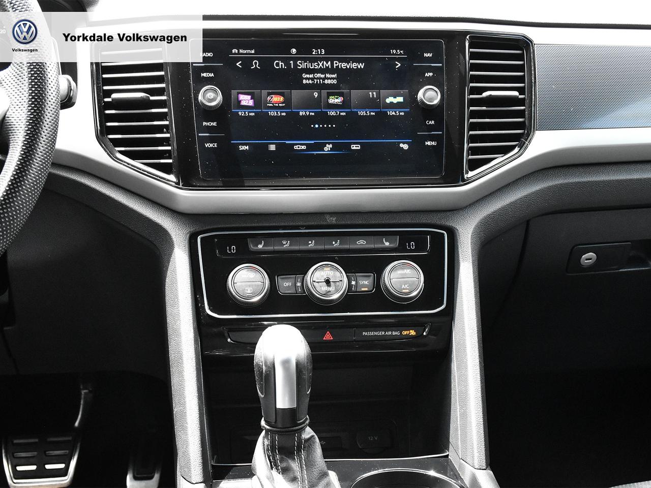 2023 Volkswagen Atlas Cross Sport  Photo