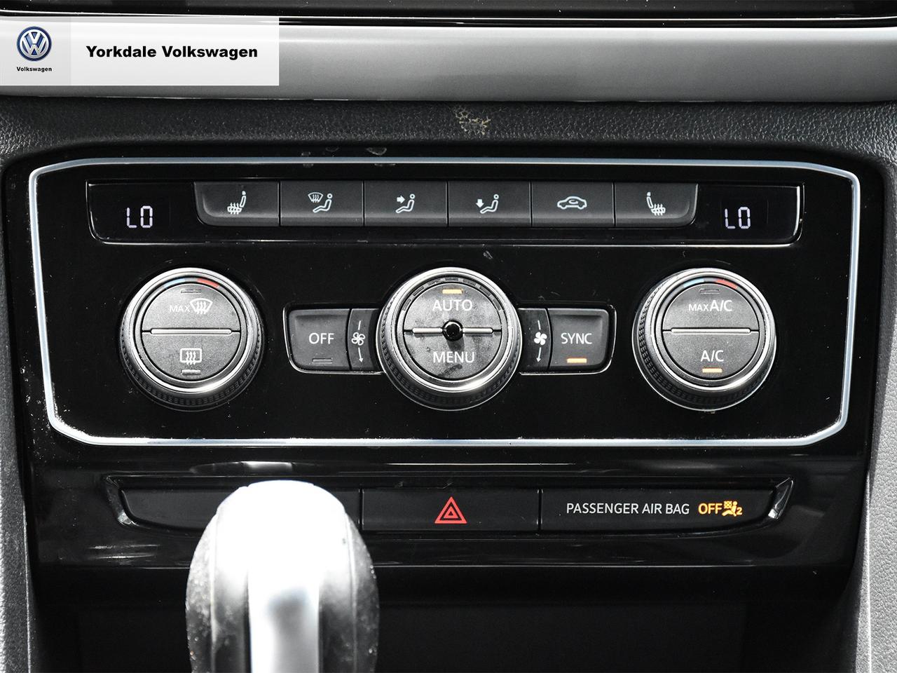 2023 Volkswagen Atlas Cross Sport  Photo