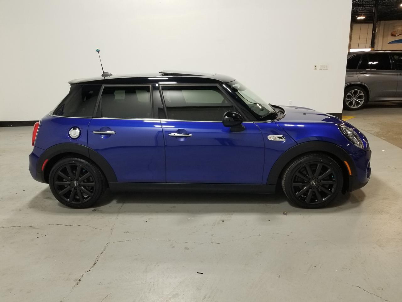 2019 MINI 5 Door Cooper S 4dr Hatchback Photo