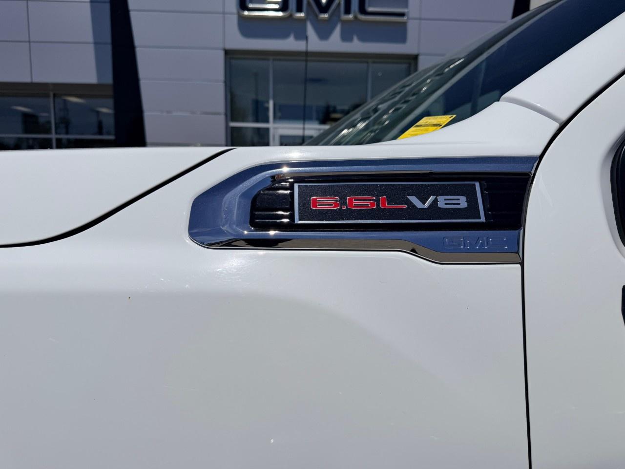 2023 GMC SIERRA 2500HD 4WD Double Cab Long Box Pro Photo2