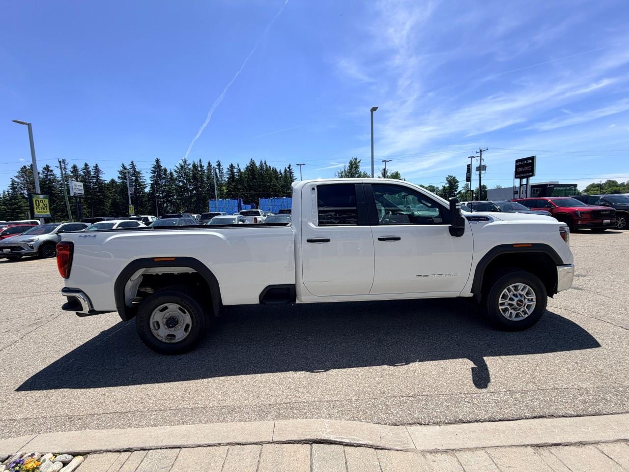 2023 GMC SIERRA 2500HD 4WD Double Cab Long Box Pro Photo