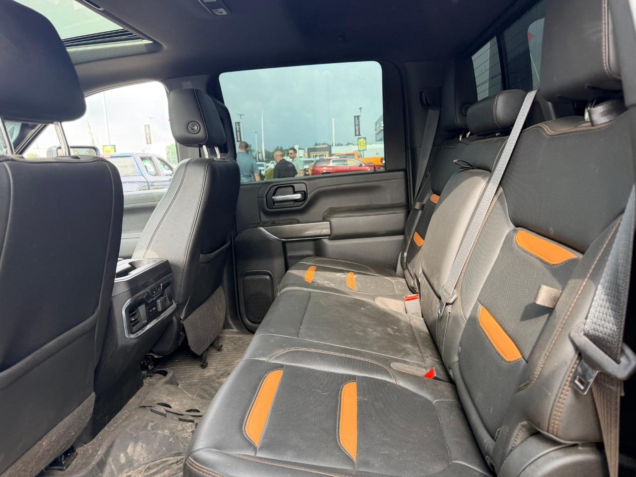 2020 GMC SIERRA 2500HD 4WD Crew Cab Standard Box AT4 Photo