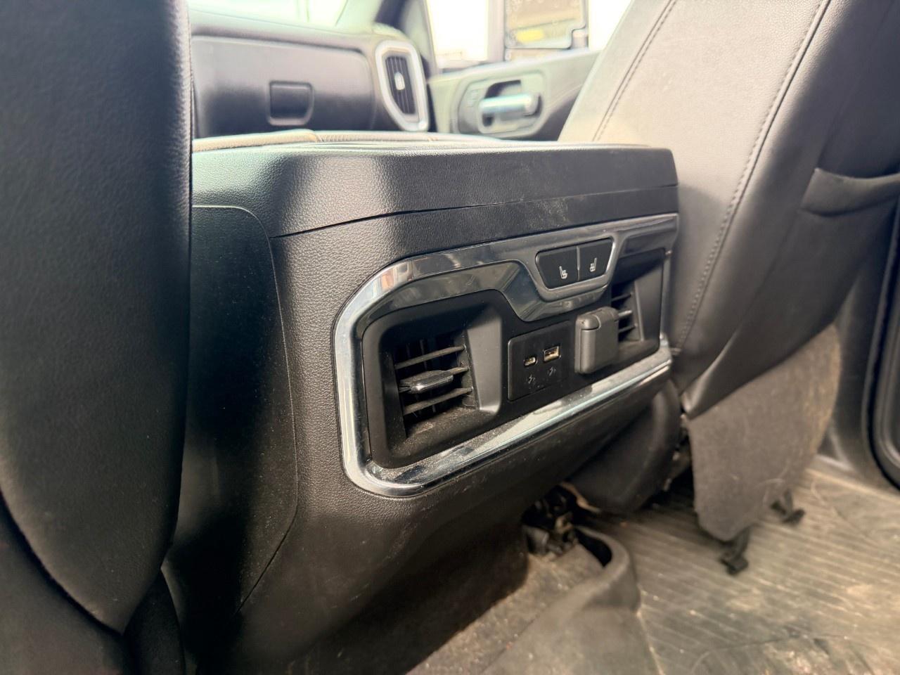 2020 GMC SIERRA 2500HD 4WD Crew Cab Standard Box AT4 Photo