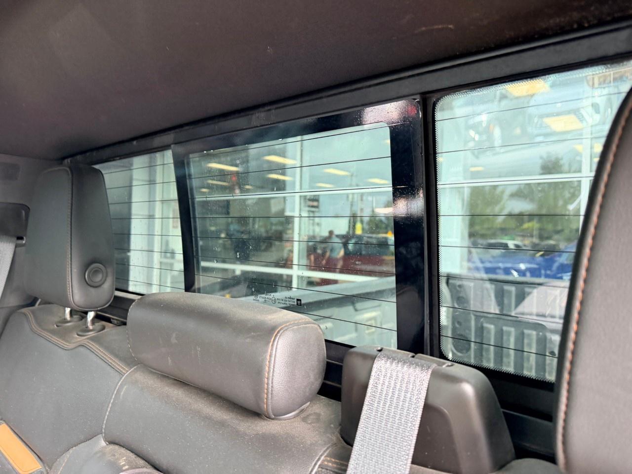 2020 GMC SIERRA 2500HD 4WD Crew Cab Standard Box AT4 Photo