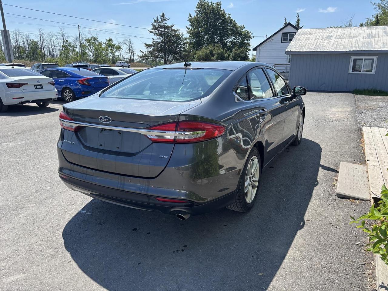 2018 Ford Fusion SE 4dr Front-wheel Drive Sedan Photo4
