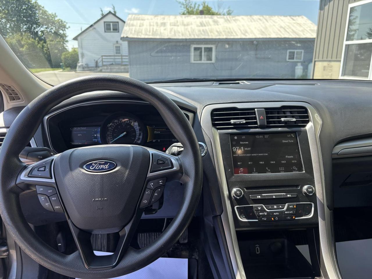 2018 Ford Fusion SE 4dr Front-wheel Drive Sedan Photo