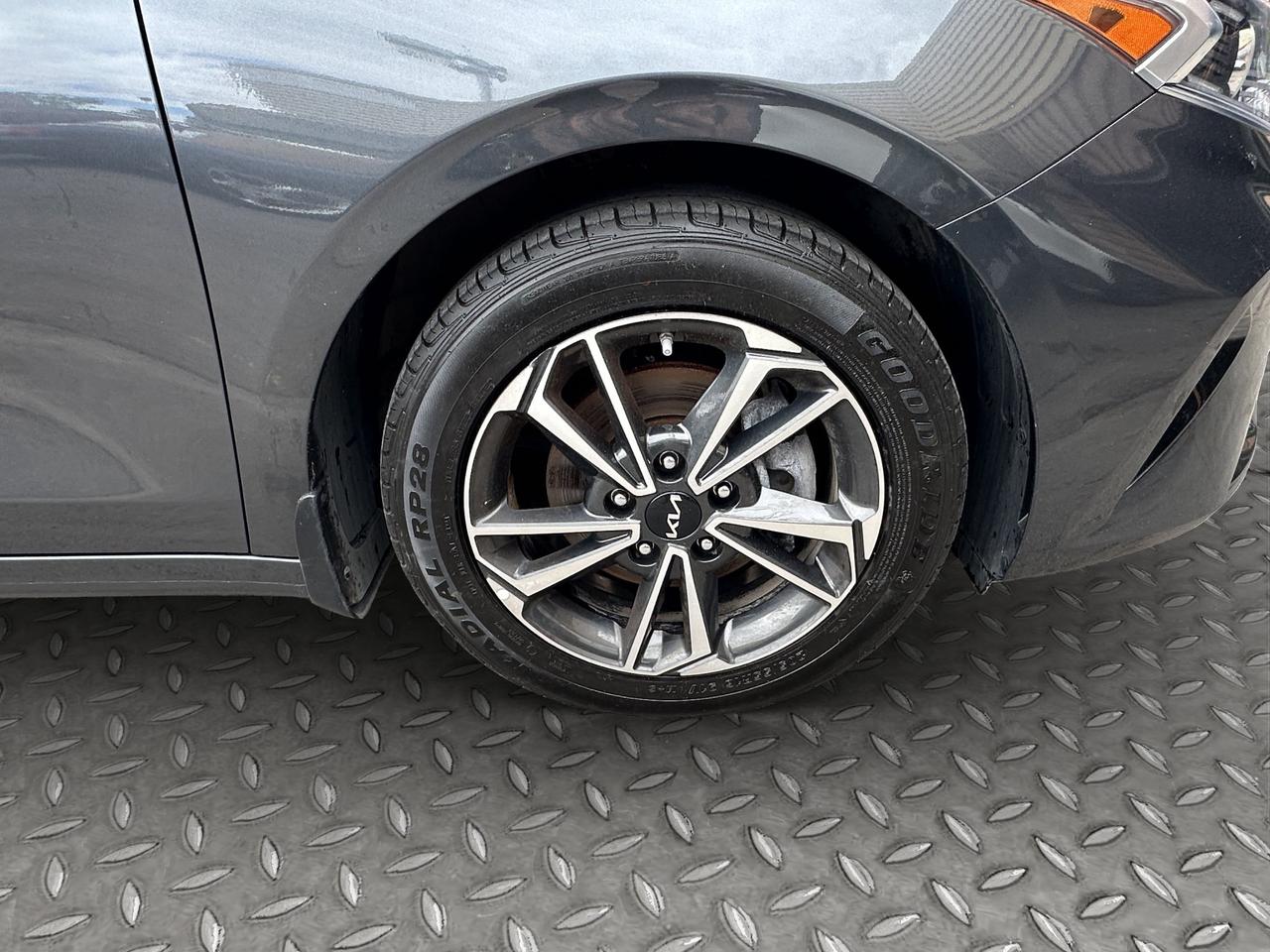 2022 Kia Forte EX | Reverse Cam | Heated Seats Photo