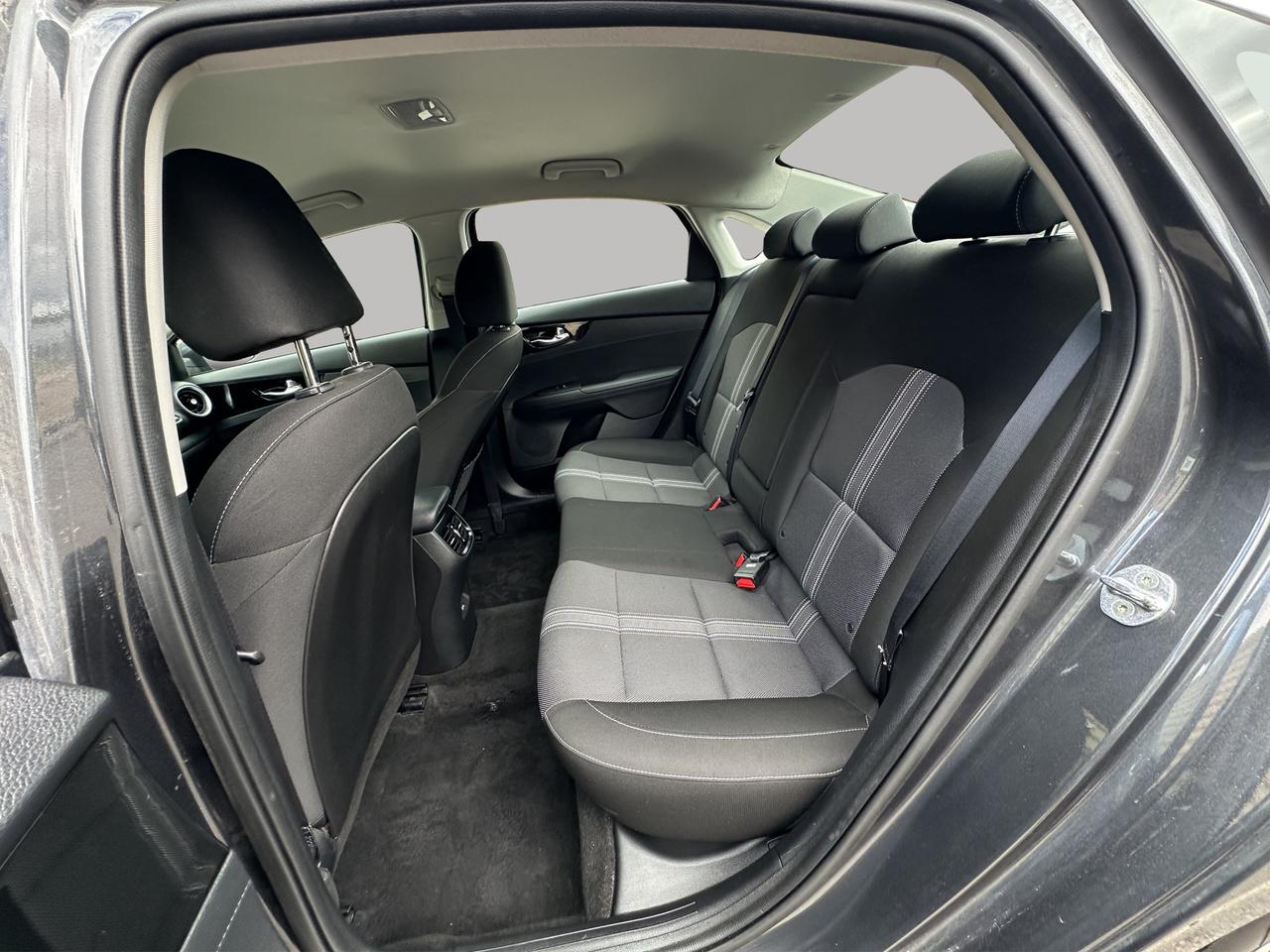 2022 Kia Forte EX | Reverse Cam | Heated Seats Photo