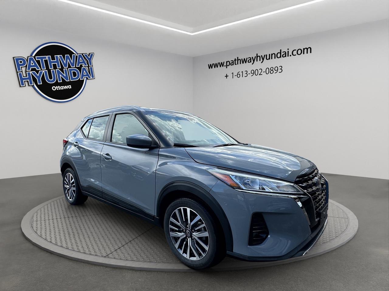 2025 Nissan Kicks Play SV | Reverse Cam | Heated Seats Photo0