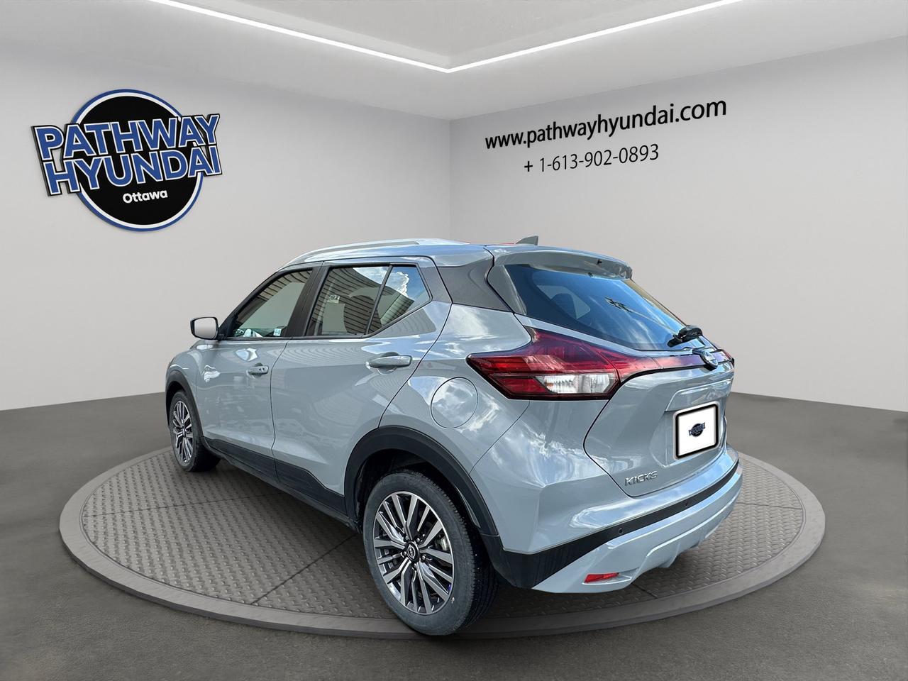 2025 Nissan Kicks Play SV | Reverse Cam | Heated Seats Photo