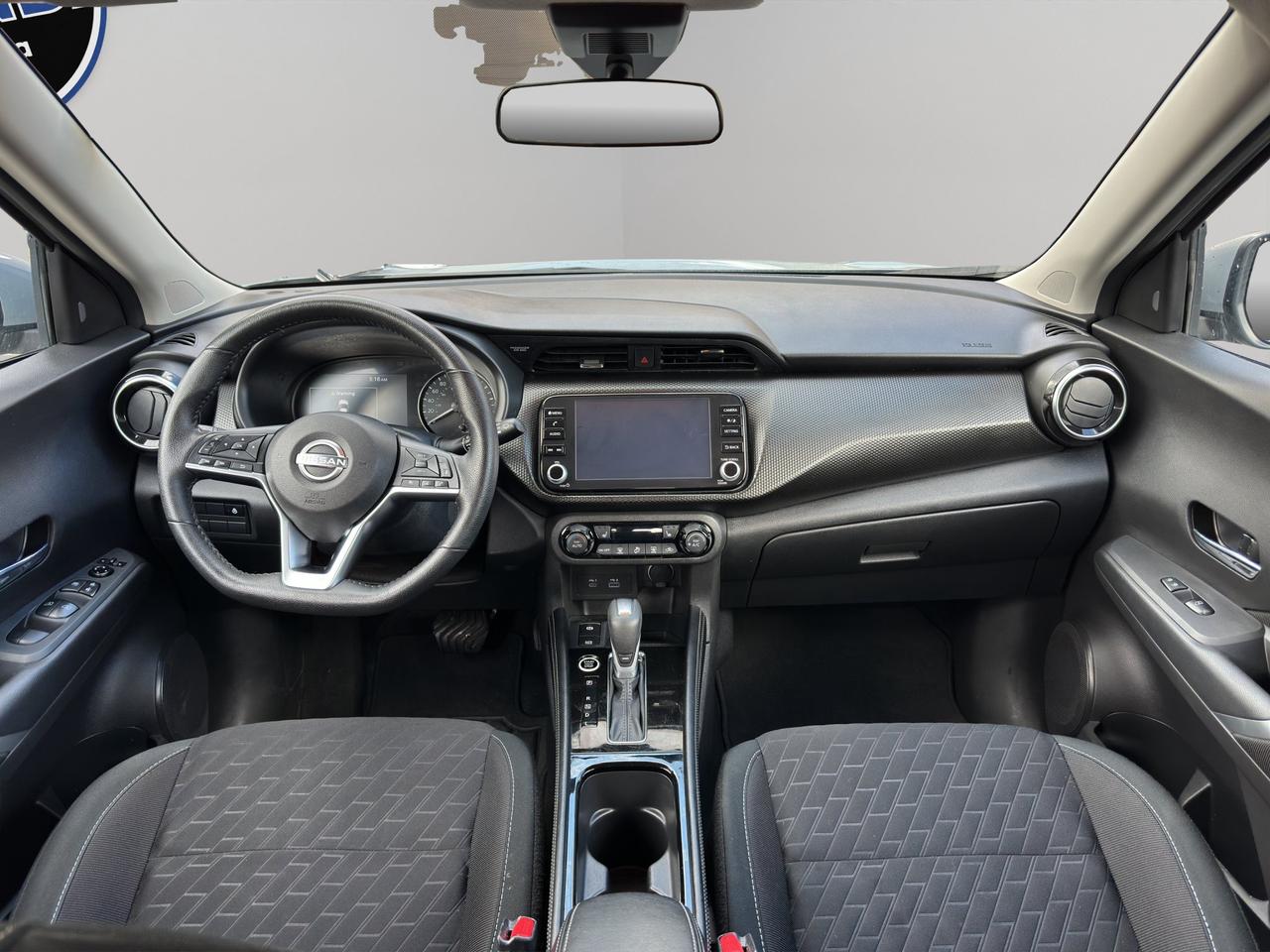 2025 Nissan Kicks Play SV | Reverse Cam | Heated Seats Photo