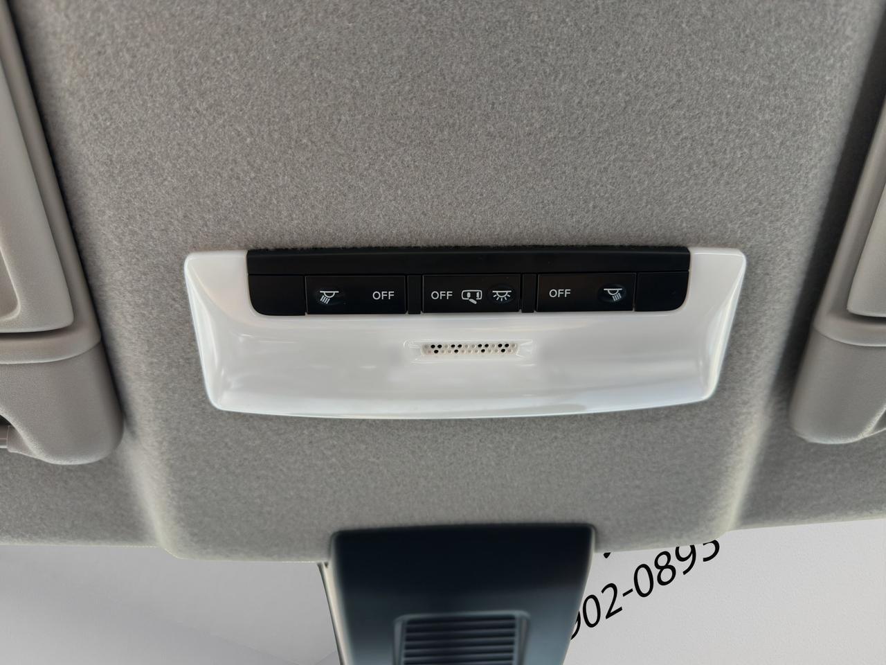 2025 Nissan Kicks Play SV | Reverse Cam | Heated Seats Photo