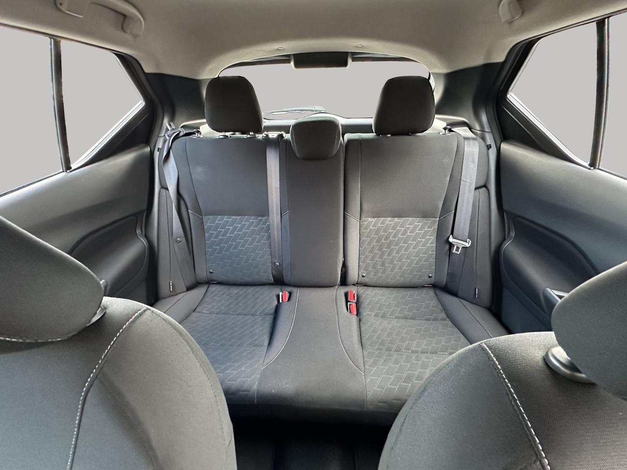 2025 Nissan Kicks Play SV | Reverse Cam | Heated Seats Photo