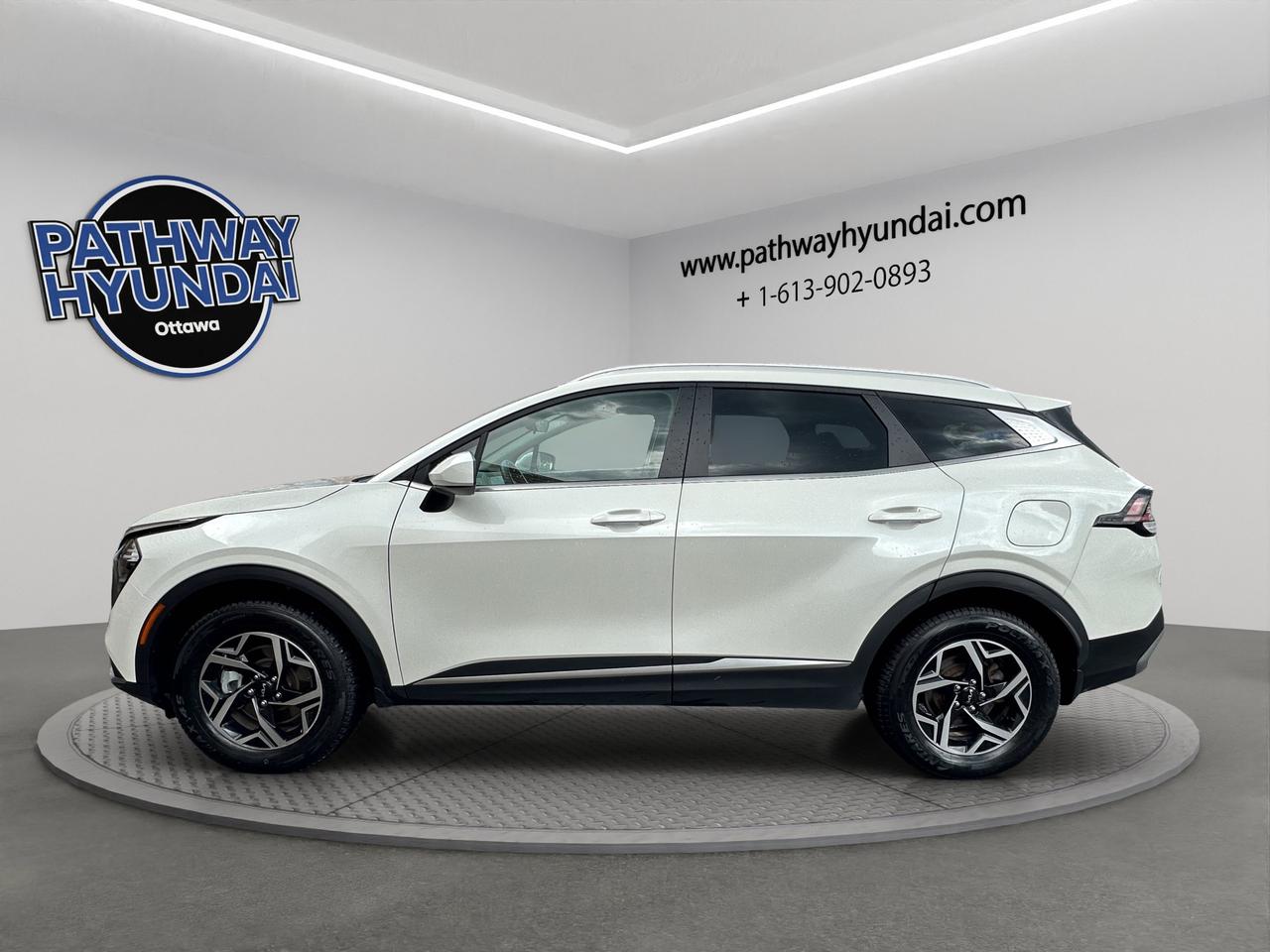 2024 Kia Sportage LX | Reverse Cam | Heated Seats Photo
