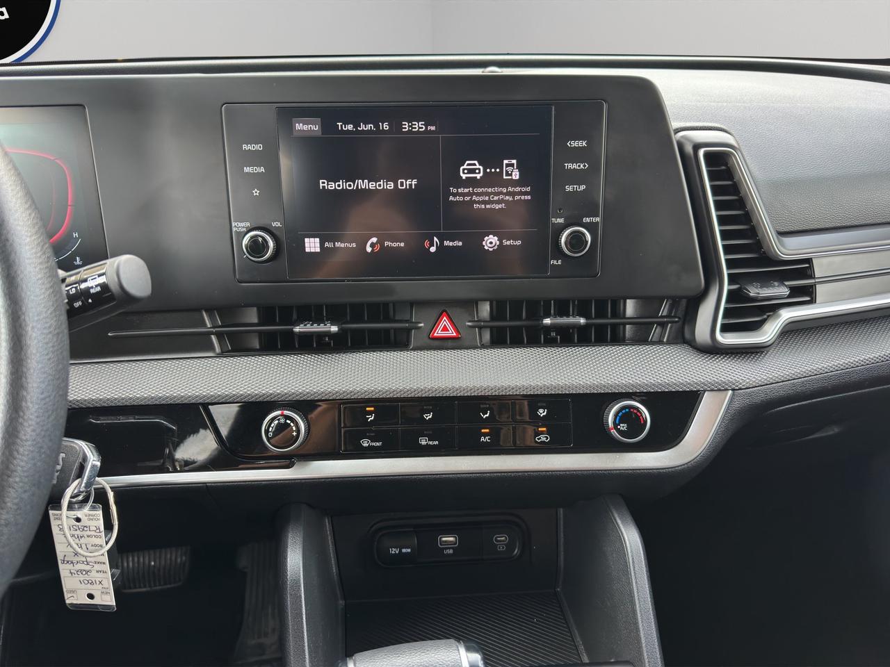 2024 Kia Sportage LX | Reverse Cam | Heated Seats Photo